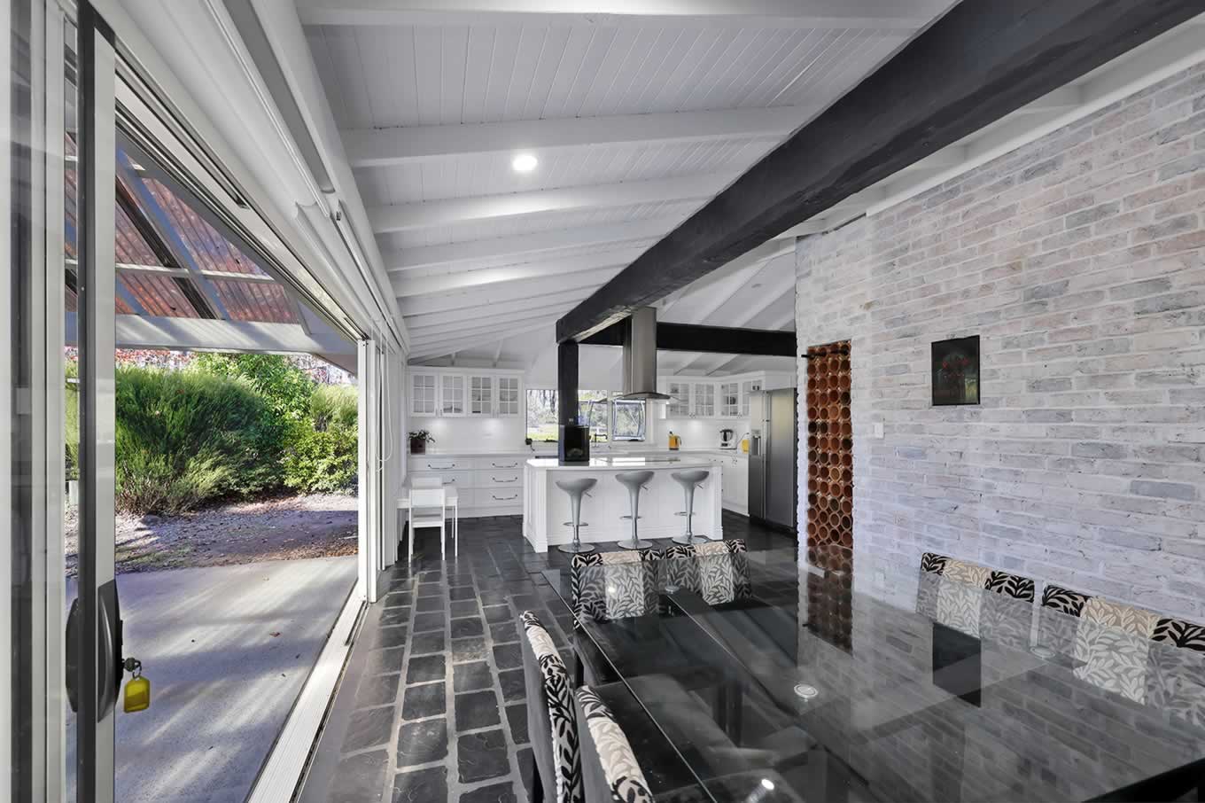  residential for-sale-sydney WARNERVALE-34-Albert-Warner-Drivesale-34-Albert-Warner-Dr-09