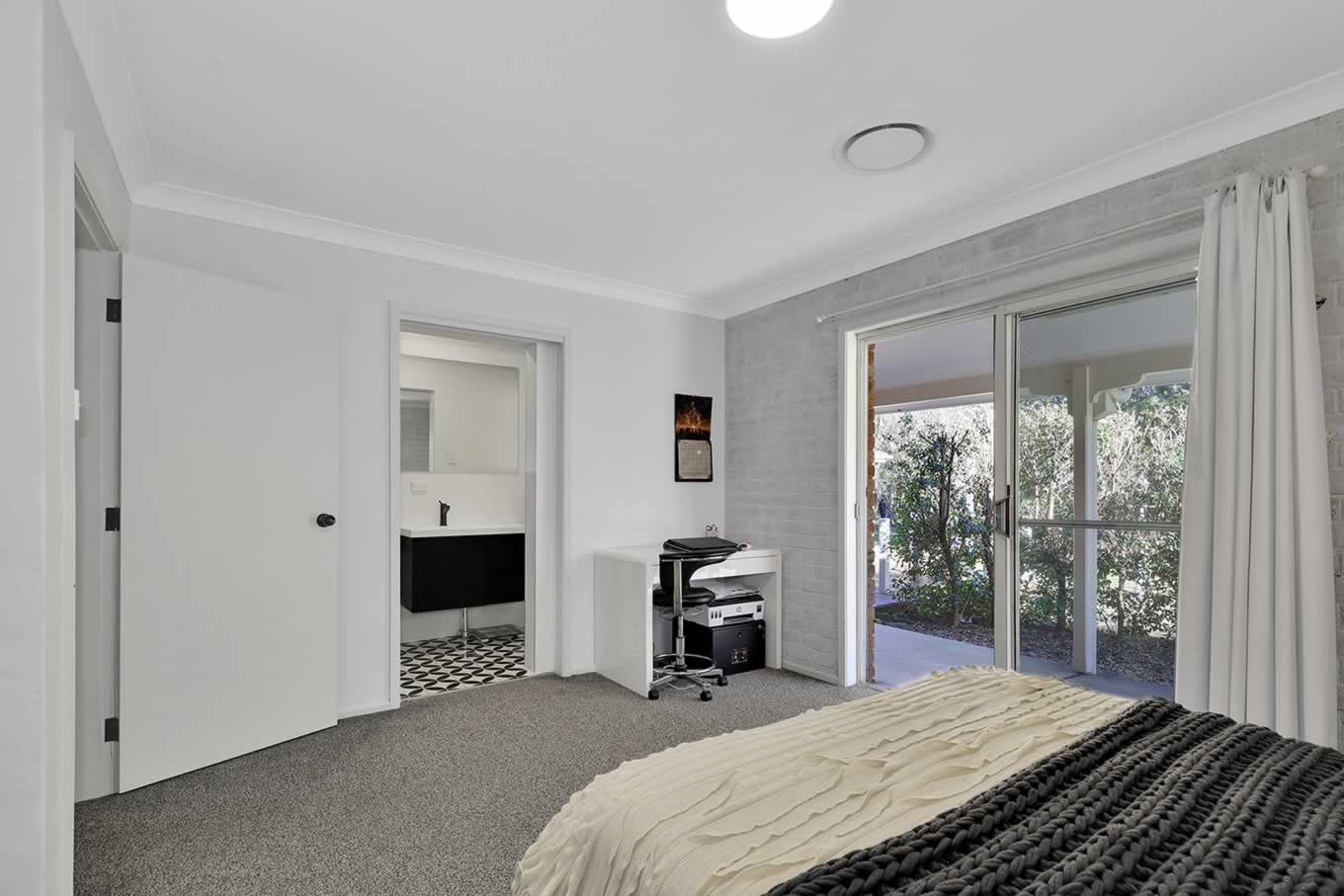  residential for-sale-sydney WARNERVALE-34-Albert-Warner-Drivesale-34-Albert-Warner-Dr-13